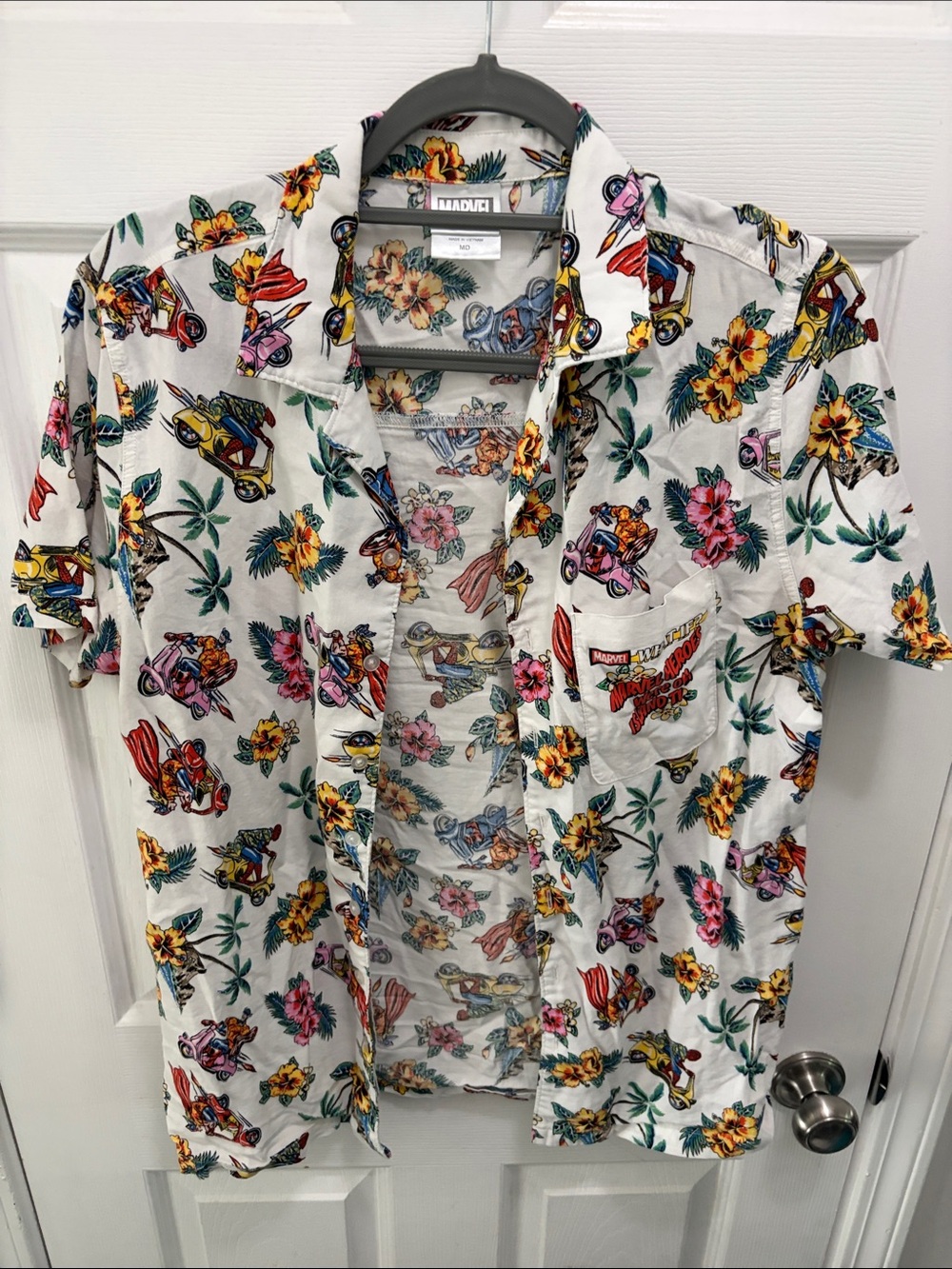 Marvel White Tropical Floral & Character Short-Sleeve Button-Up Shirt